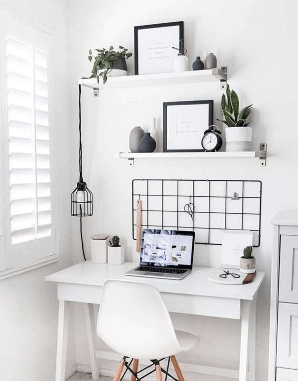 Art desk online for small spaces
